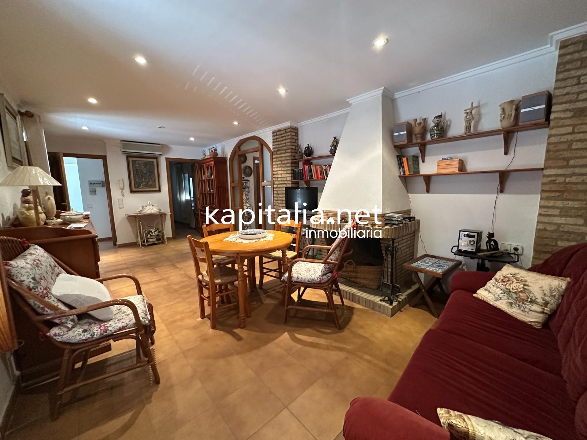 House or chalet for sale in Montaverner