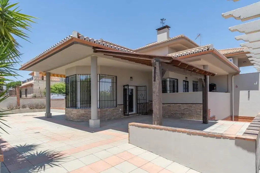 Chalet en venta en Villa de Otura, imagen 2