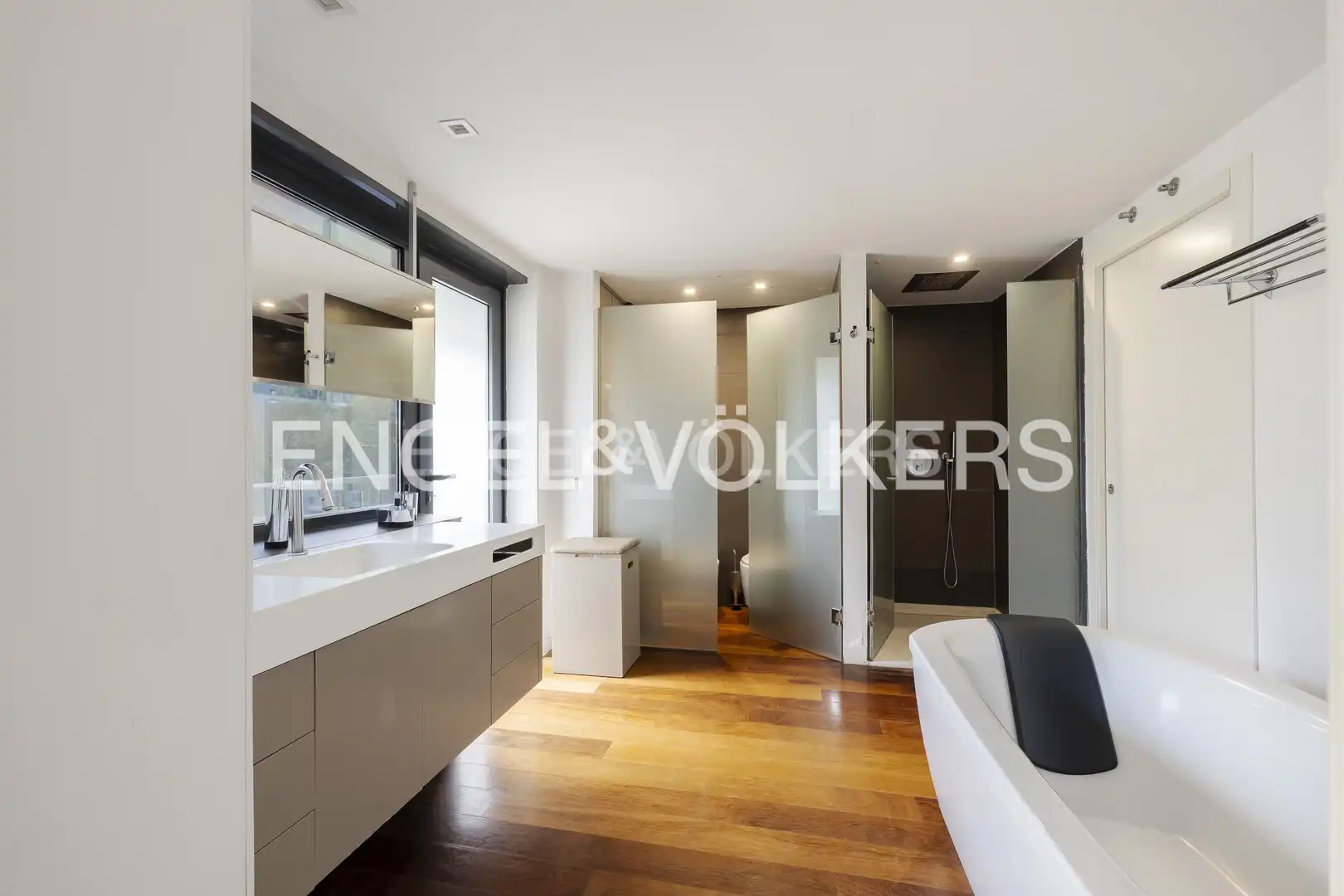 Bathroom of Houses for sale in Madrid  with Air Conditioner, Heating and Terrace