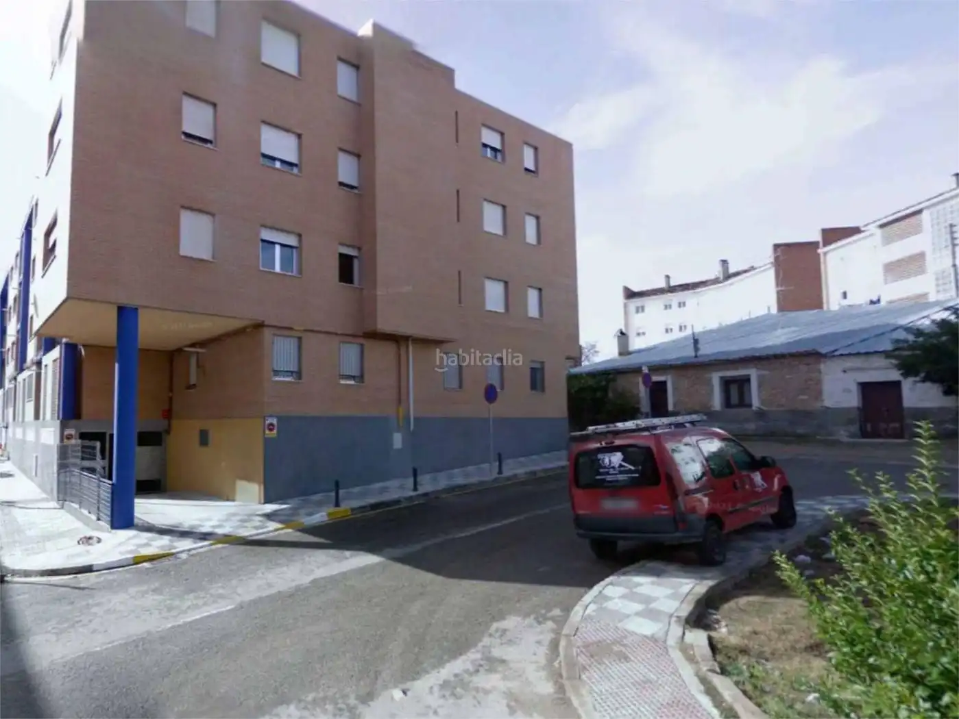 Aparcamiento en venta en Travesía Reyes Católicos 9, imagen 2