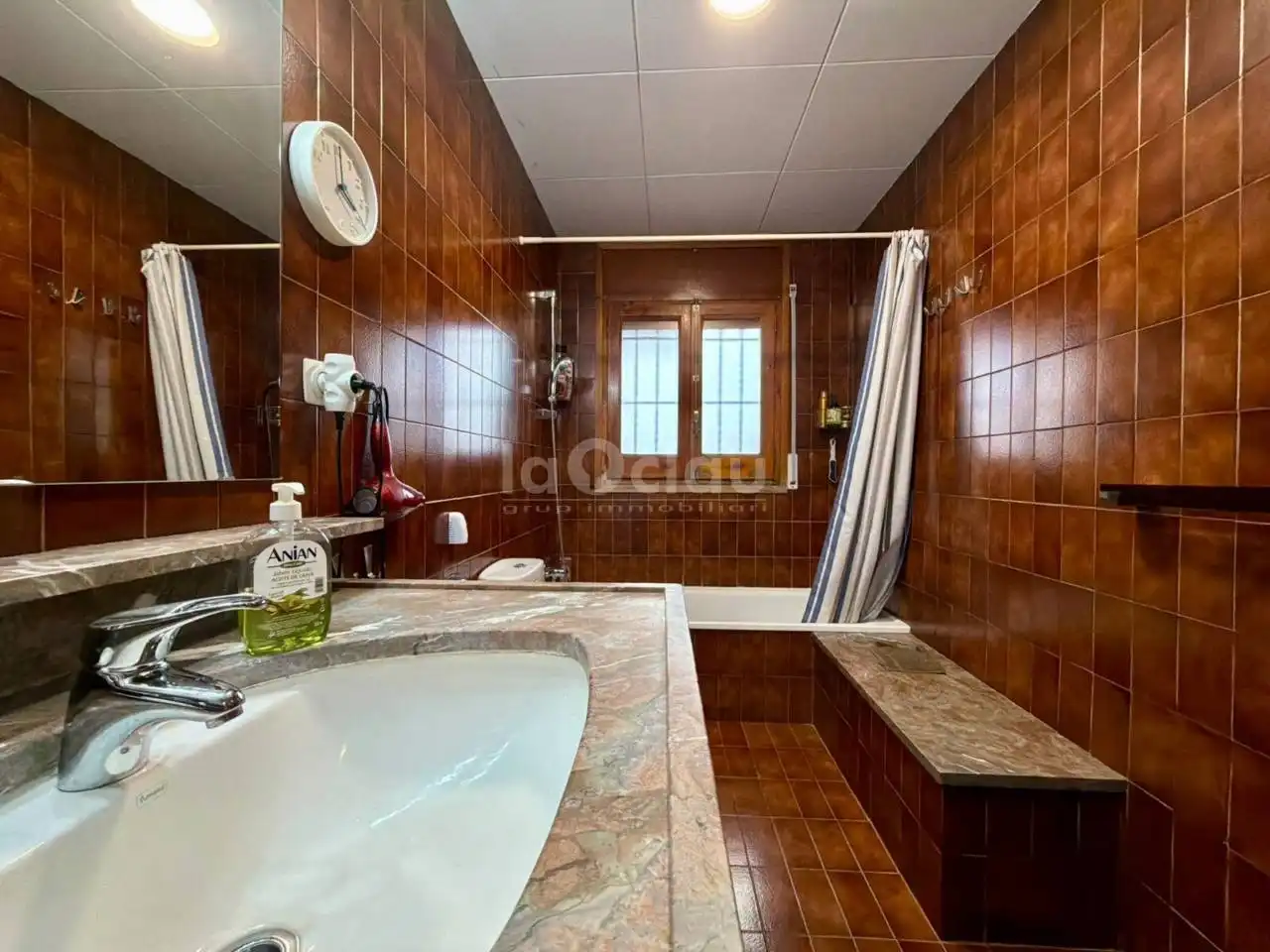 Bany de Casa o xalet en venda en Tavèrnoles amb Jardí privat i Terrassa