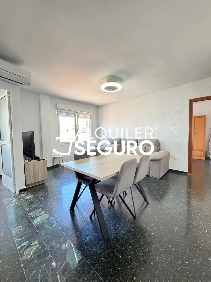 Sala d'estar de Pis de lloguer en Castellón de la Plana / Castelló de la Plana amb Aire condicionat, Calefacció i Moblat