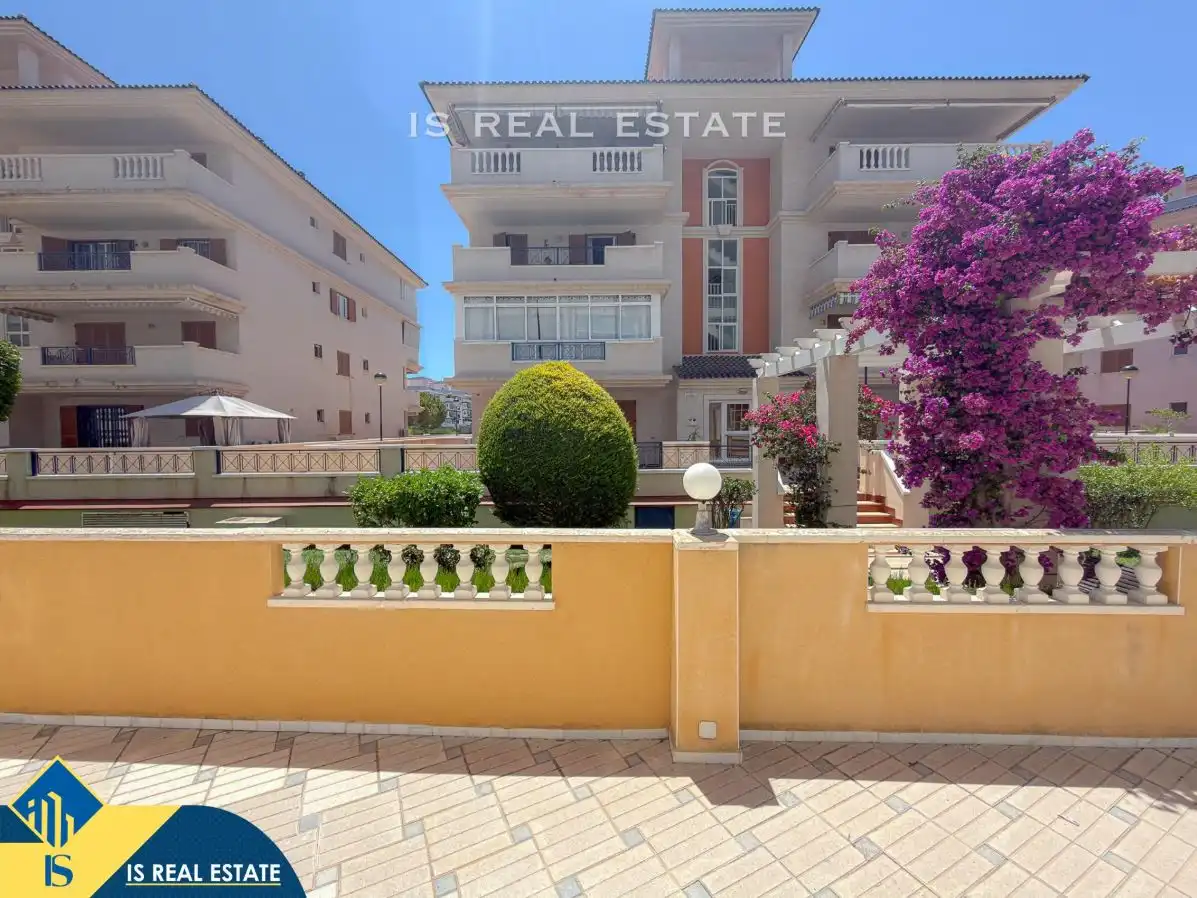Vista exterior de Estudio en venta en Torrevieja con Aire acondicionado, Calefacción y Terraza