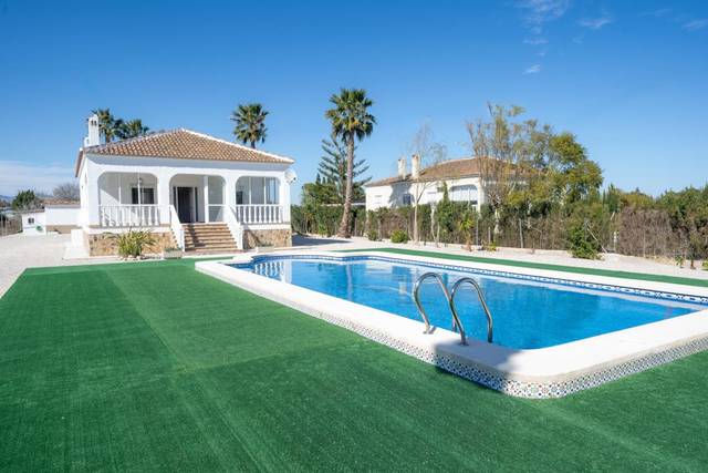 Casa-chalet en Venta en Polígono 13 en Dolores