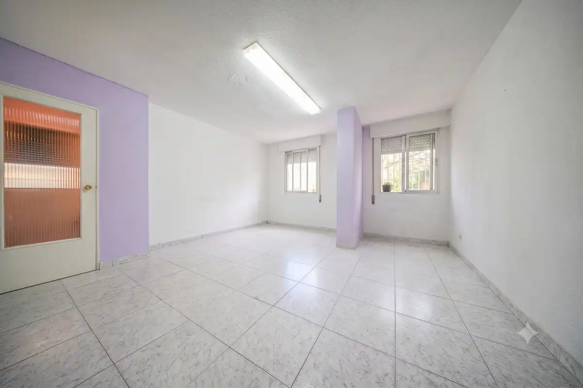 Ground floor for sale in Madrid  with Heating