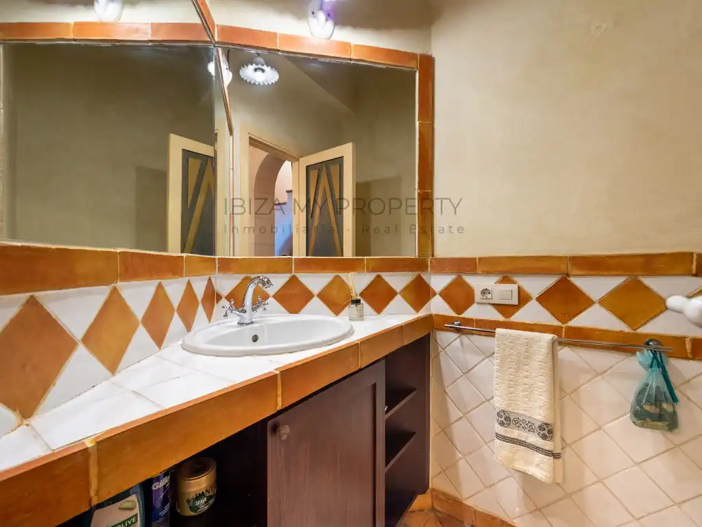 Baño de Ático en venta en Eivissa con Aire acondicionado, Terraza y Amueblado