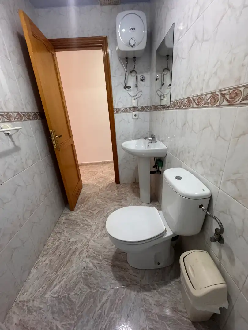 Baño de Piso de alquiler en Agüimes con Trastero, Amueblado y Microondas