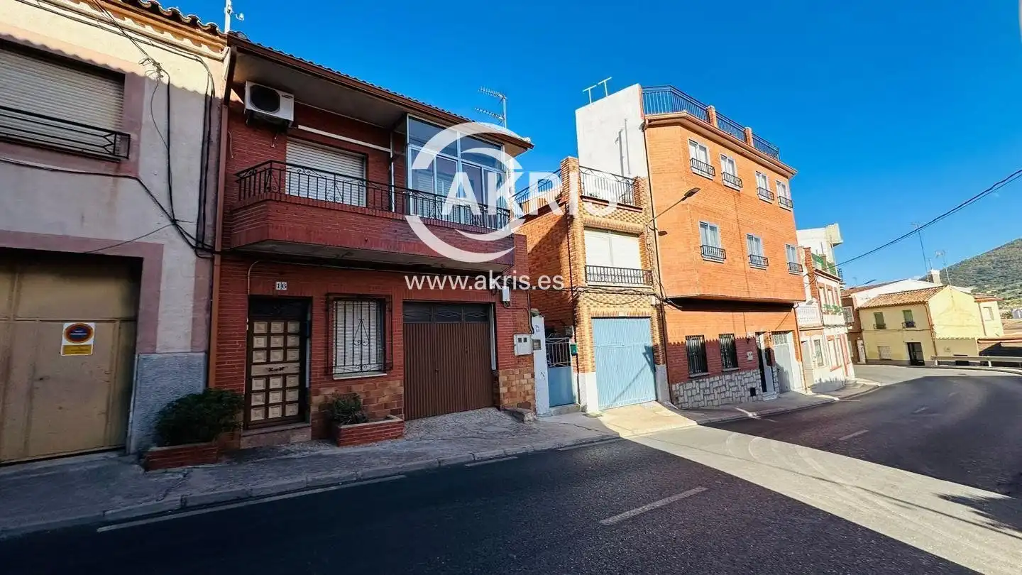 Chalet en venta en Calle Erillas, imagen 2