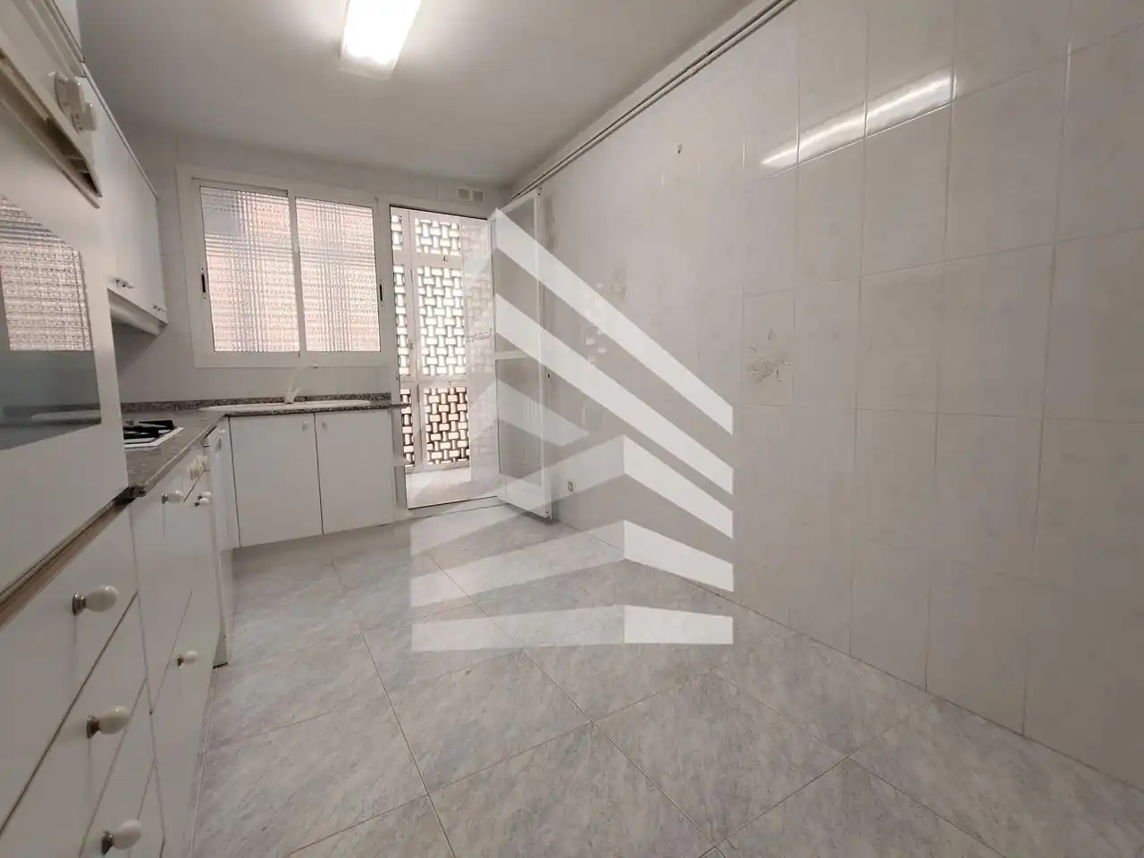 Piso con terraza en venta en Gran Via de Carles III, imagen 13