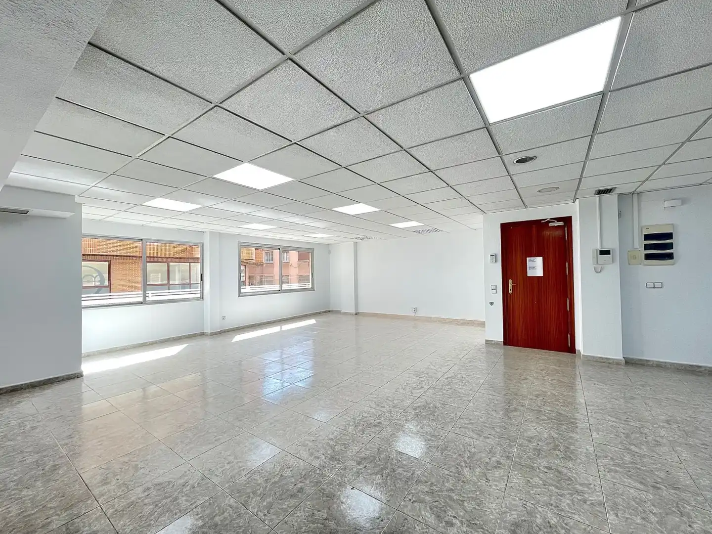 Oficina de alquiler en Ensanche - Diputación, Centro