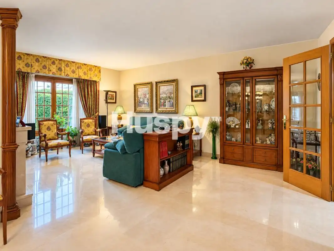 Sala d'estar de Casa o xalet en venda en El Pinar - Punta Galea