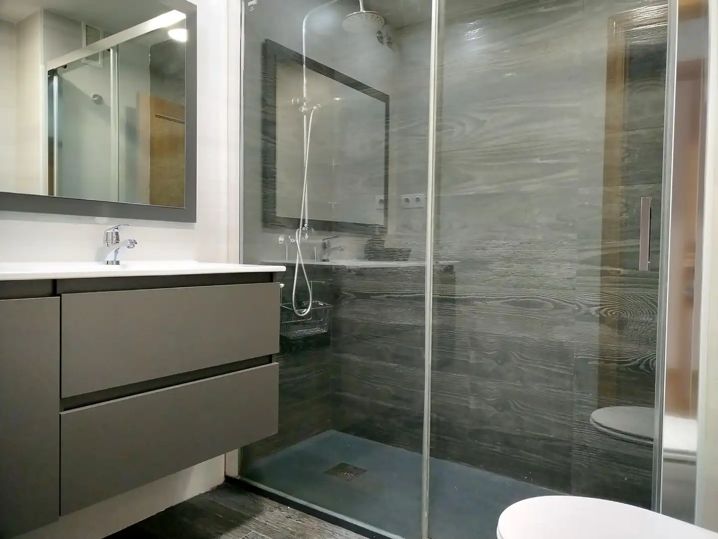 Bathroom of Flat for rent in Arganda del Rey  with Air Conditioner, Heating and Private garden
