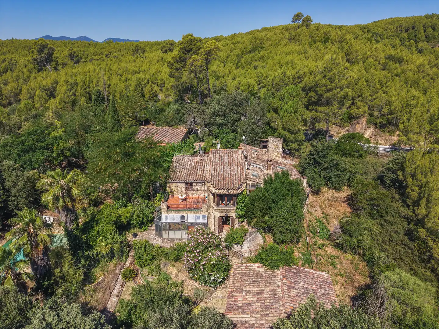 Casa rústica con piscina en venta en Llado s/n, imagen 3
