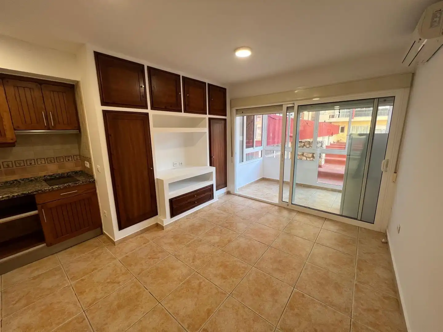 Vista exterior de Apartament en venda en Benalmádena amb Terrassa i Piscina comunitària