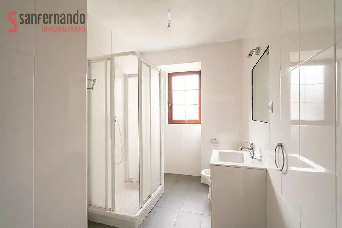 Bany de Casa o xalet en venda en Santa Cruz de Bezana amb Terrassa i Traster