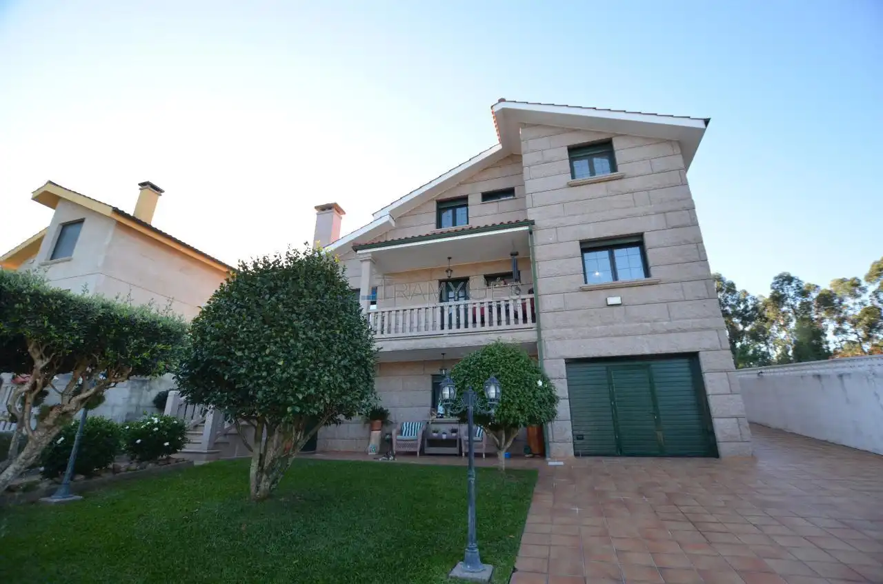 Vista exterior de Casa o chalet en venta en Tui, Pontevedra