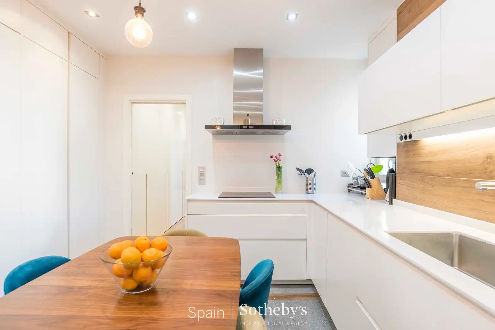 Cuina de Apartament en venda en Madrid amb Aire condicionat, Calefacció i Terrassa