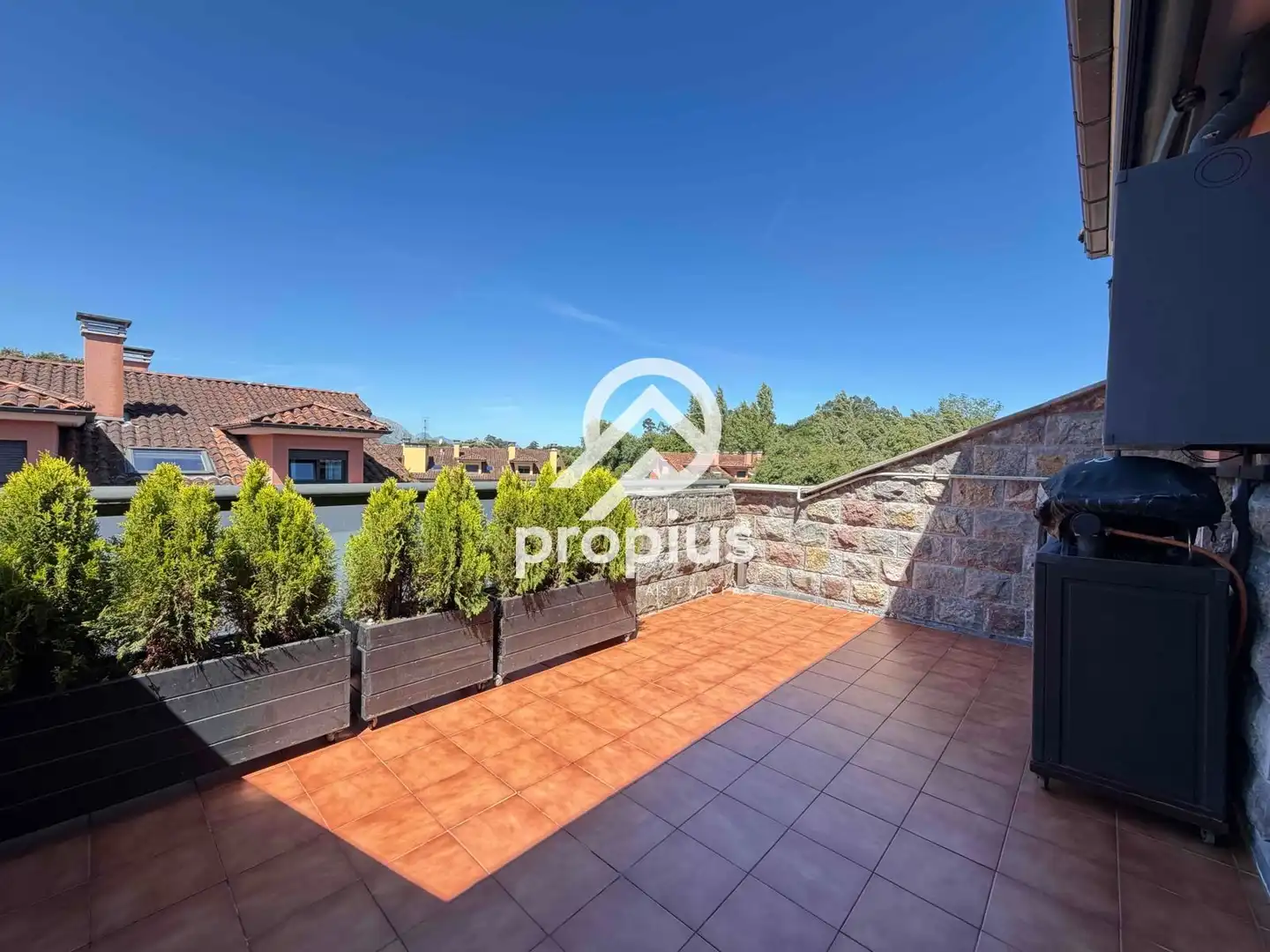 Terrasse von Dachboden zum Verkauf in Llanes mit Heizung, Terrasse und Abstellraum