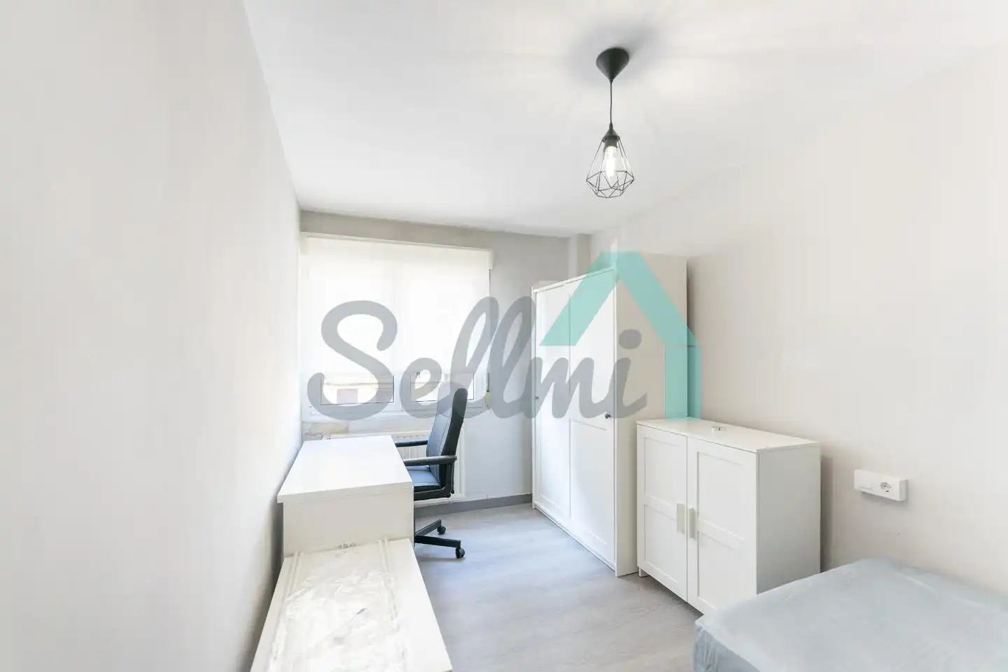 Habitación de Planta baja para compartir en Oviedo  con Calefacción, Amueblado y Internet