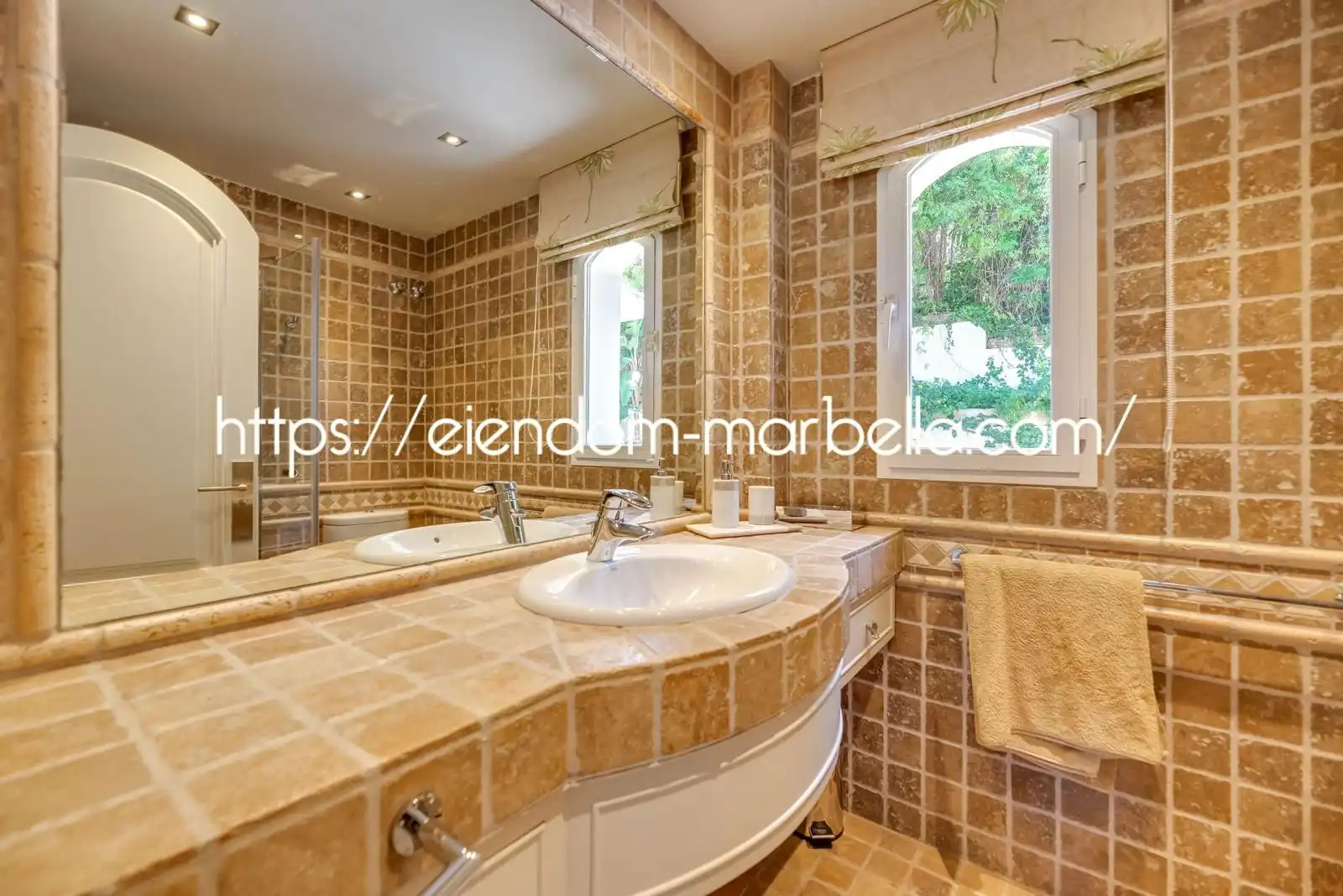 Chalet con piscina en venta en Elviria - Cabopino, imagen 30
