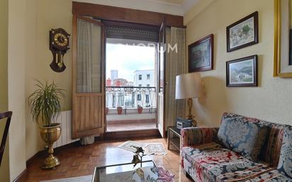 Living room of Flat for sale in Bilbao   with Heating and Terrace