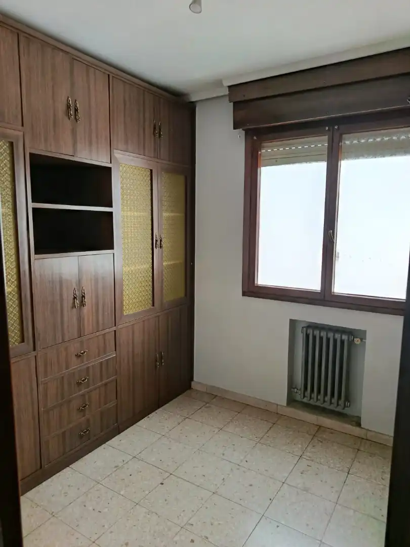 Habitación de Piso de alquiler en Siero con Calefacción, Parquet y Horno