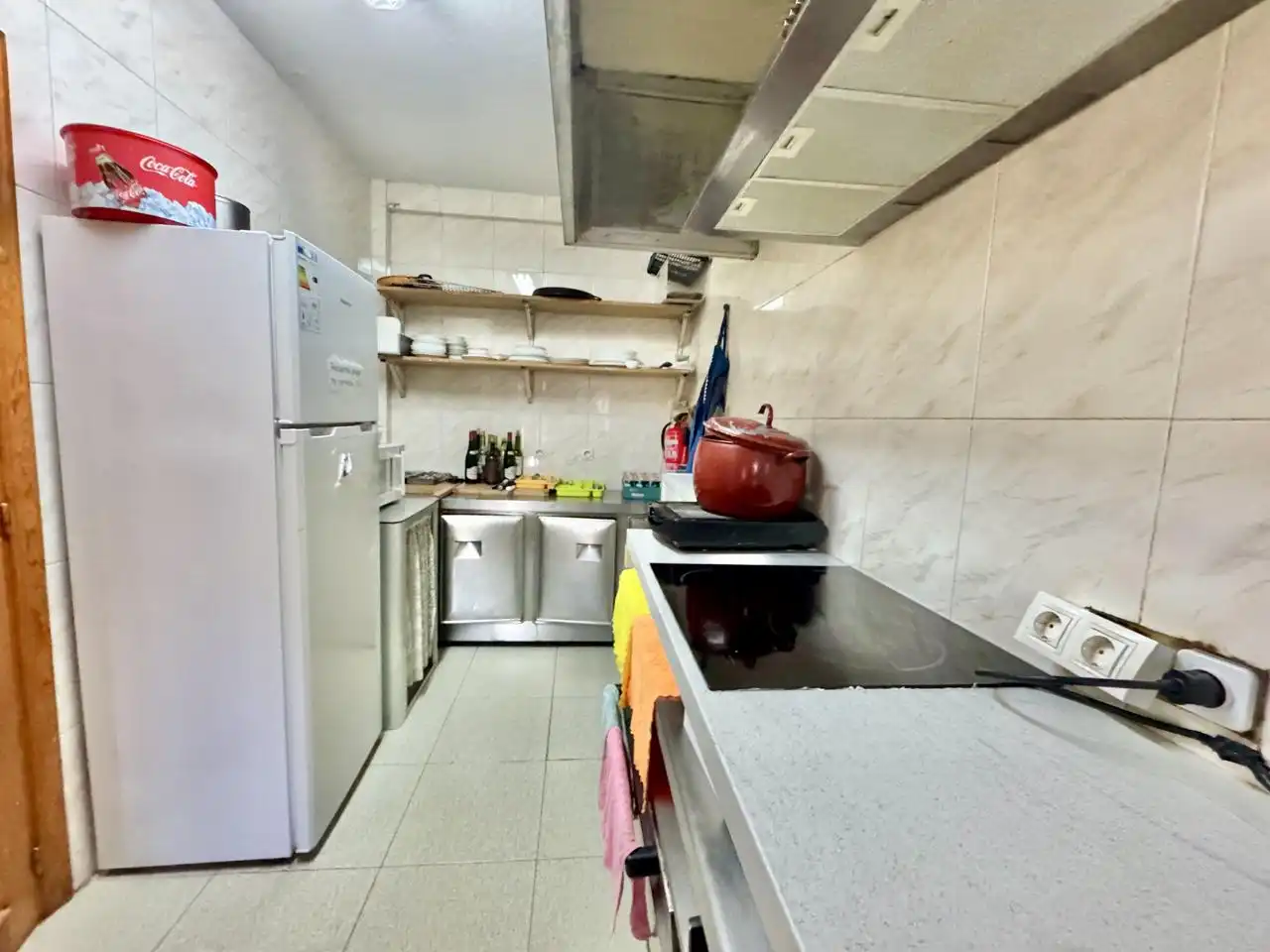 Cocina de Local en venta en Maello con Aire acondicionado