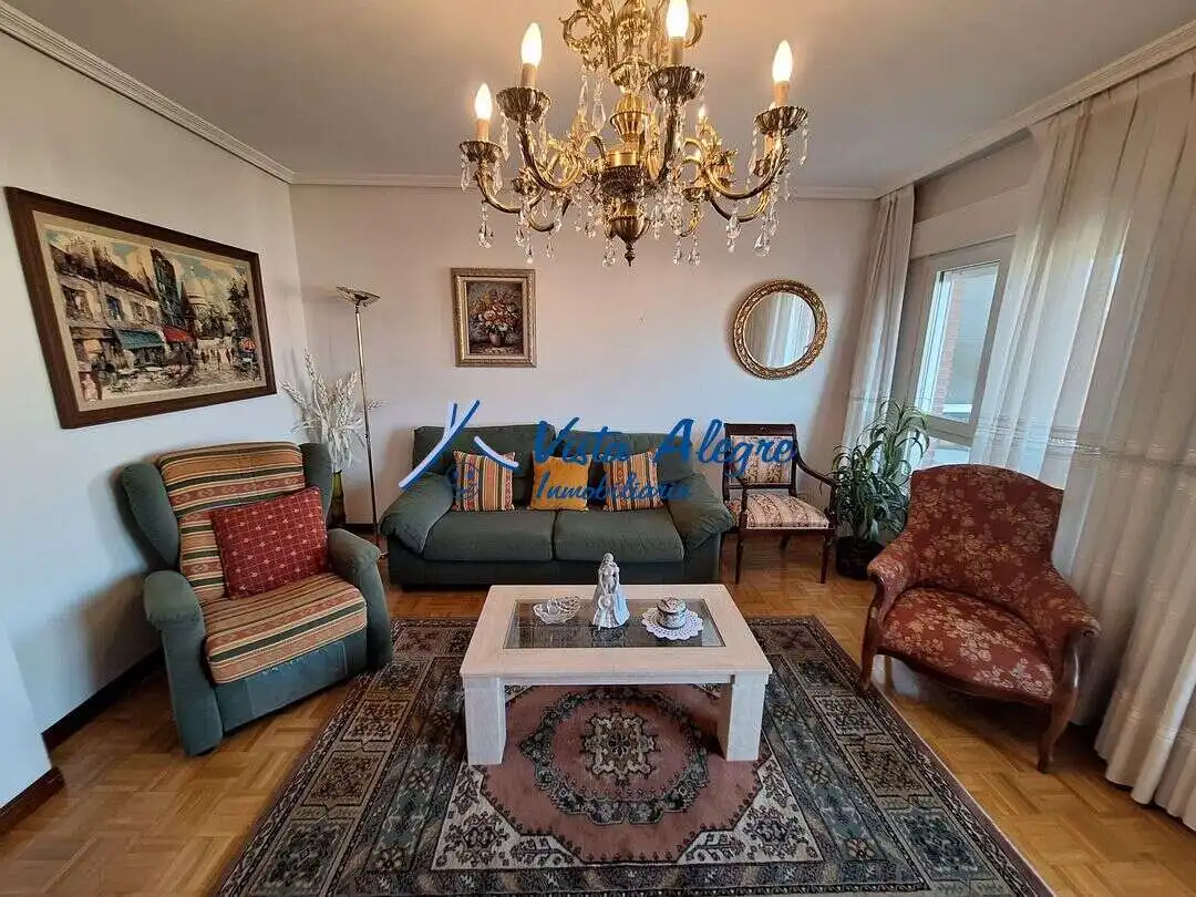 Sala d'estar de Apartament en venda en Haro amb Calefacció, Parquet i Terrassa