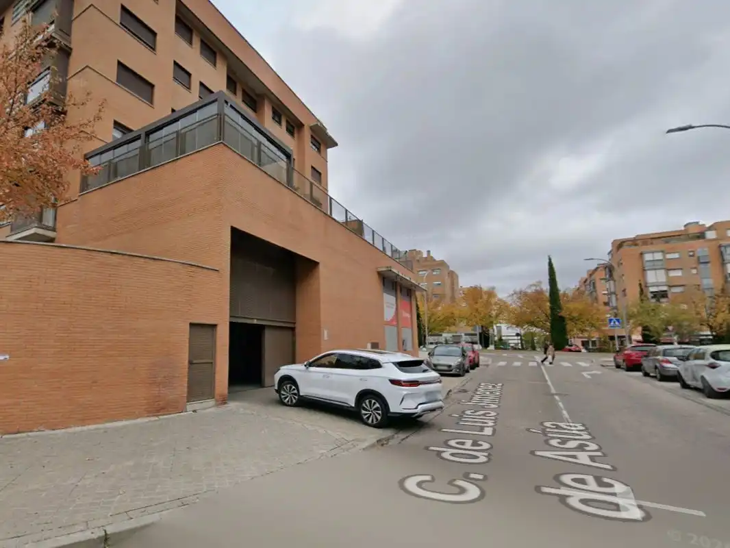 Exterior view of Garage for rent in Madrid