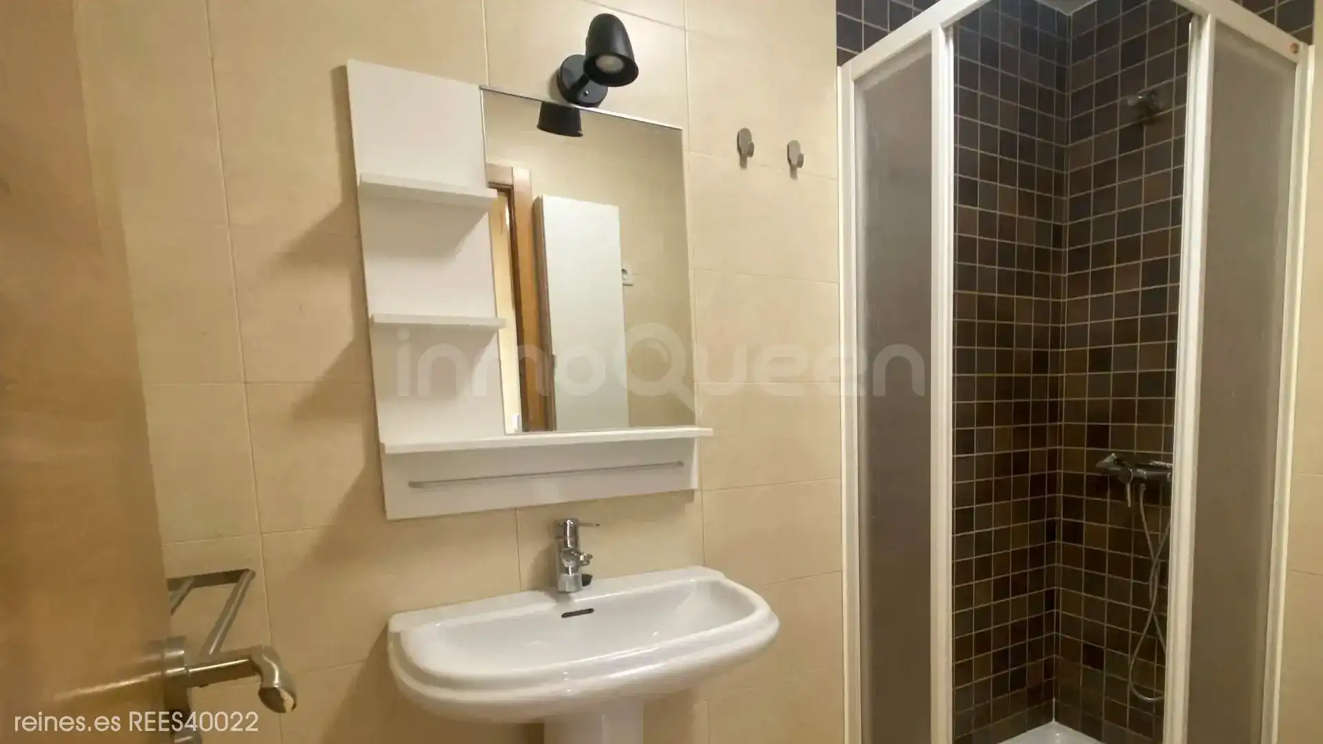 Badezimmer von Wohnung zum Verkauf in Barreiros mit Heizung, Terrasse und Möbliert