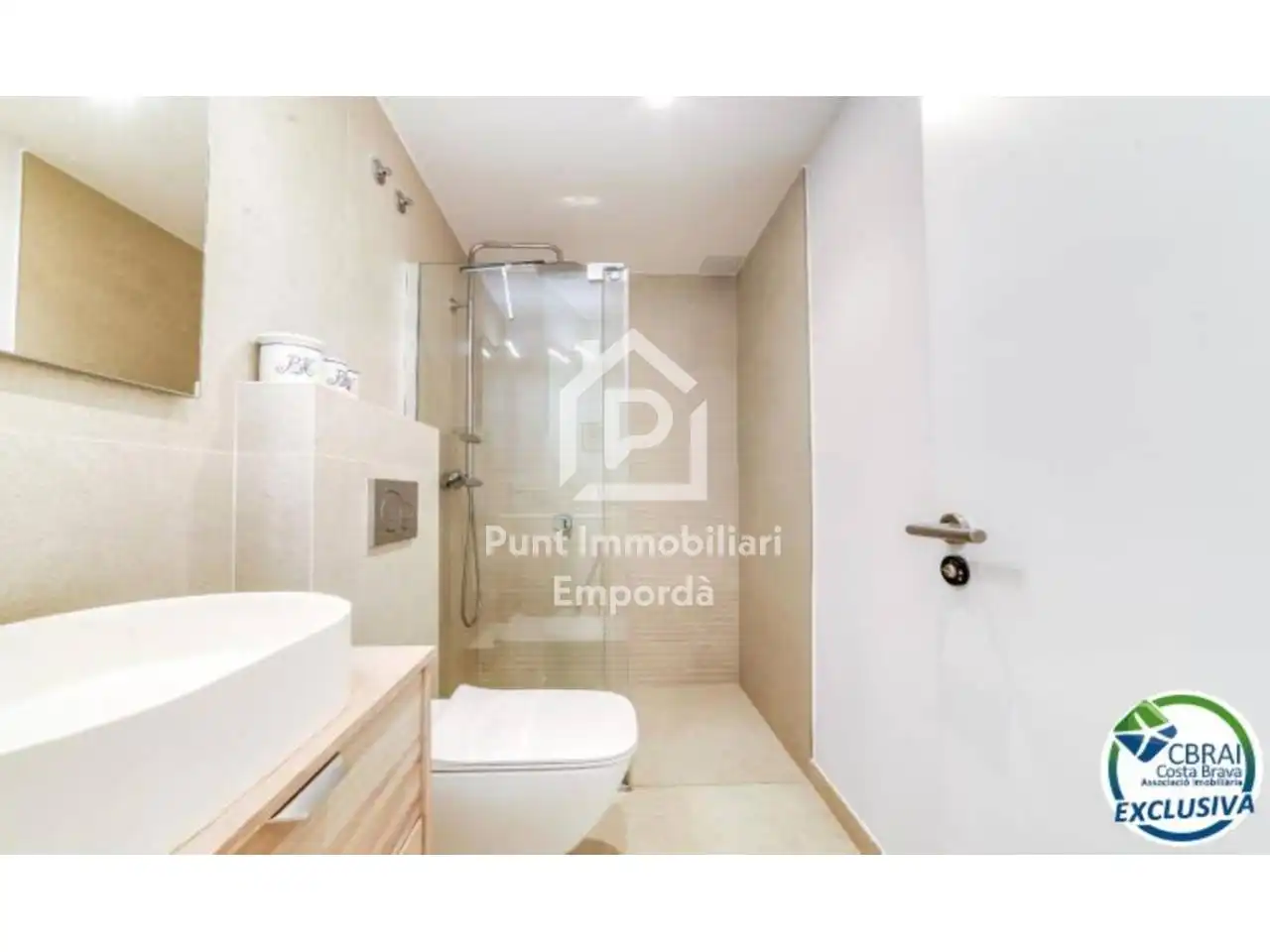 Bathroom of Houses for sale in Roses  with Air Conditioner, Heating and Terrace
