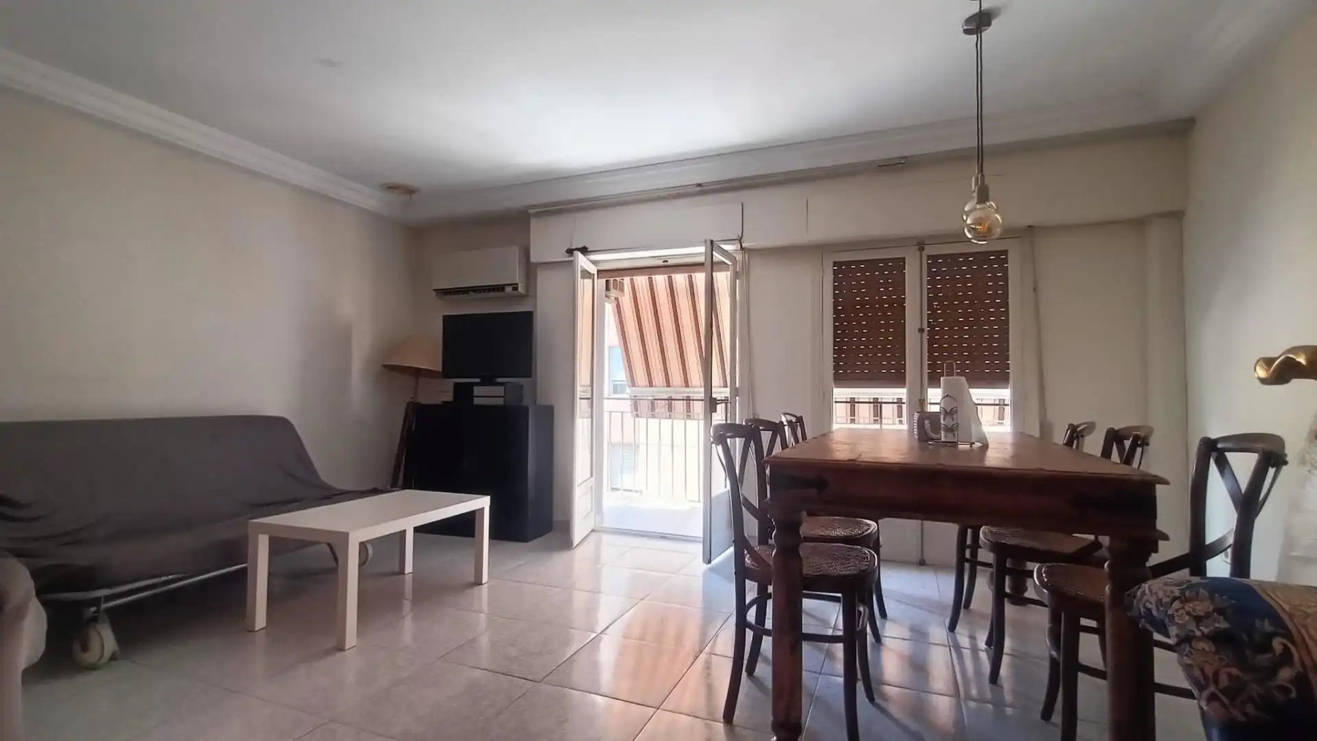 Living room of Flat for rent in Elche / Elx  with Air Conditioner, Furnished and Balcony