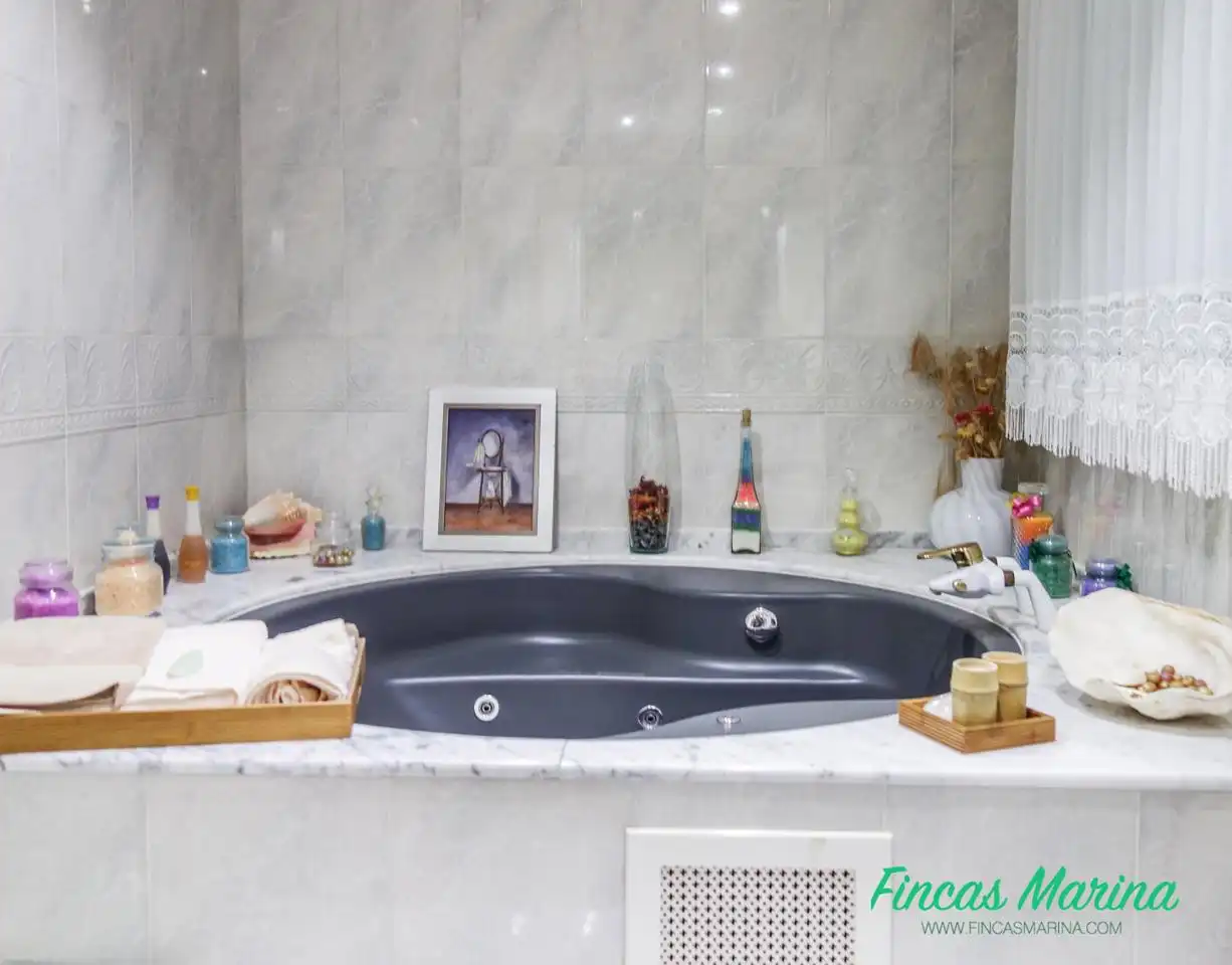 Bathroom of Houses for sale in Gavà  with Heating, Private garden and Parquet flooring