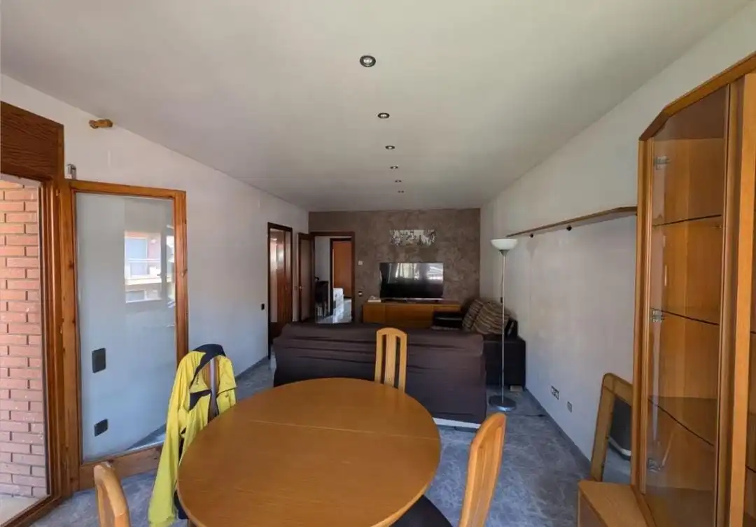Flat for rent in Vic  with Heating, Furnished and Oven