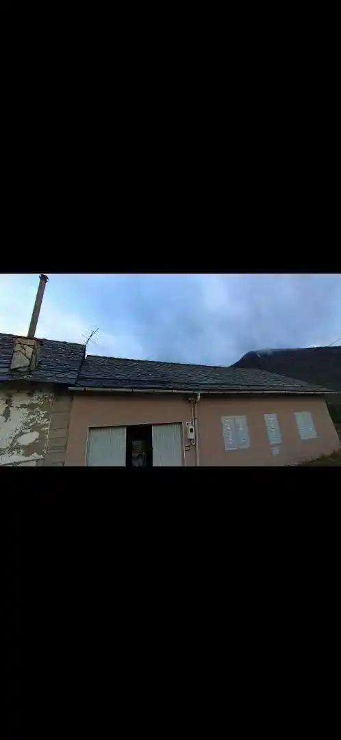 Vista exterior de Casa o chalet en venta en Villablino con Jardín privado, Trastero y Amueblado