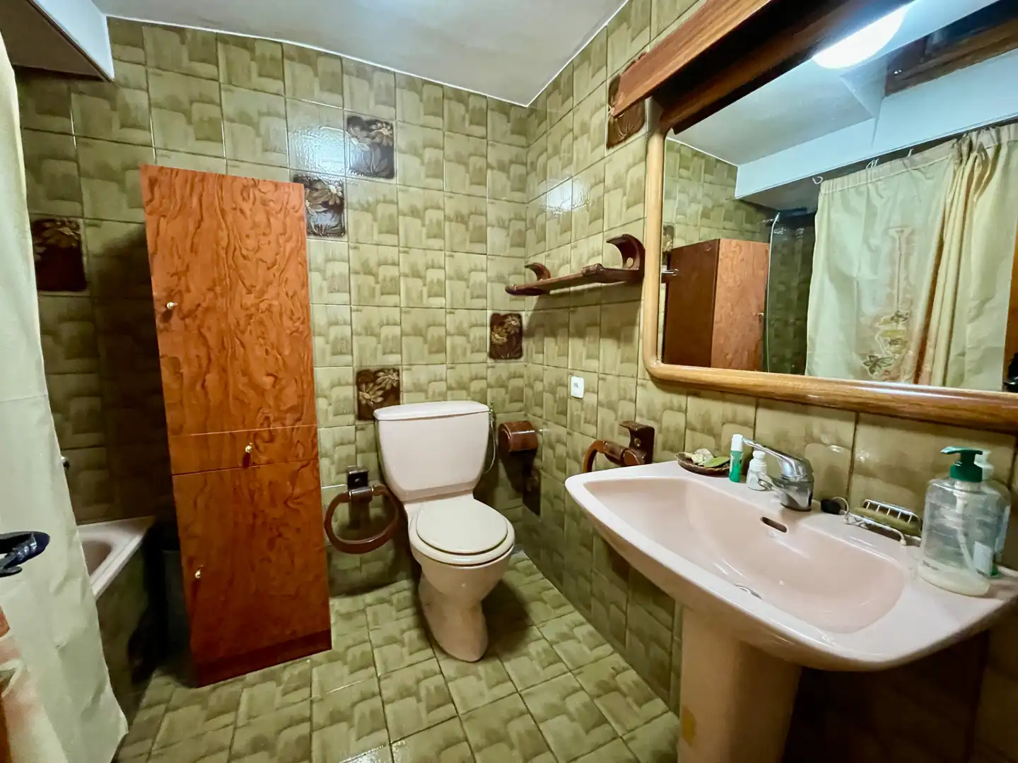 Baño de Ático en venta en Setcases con Calefacción, Terraza y Amueblado