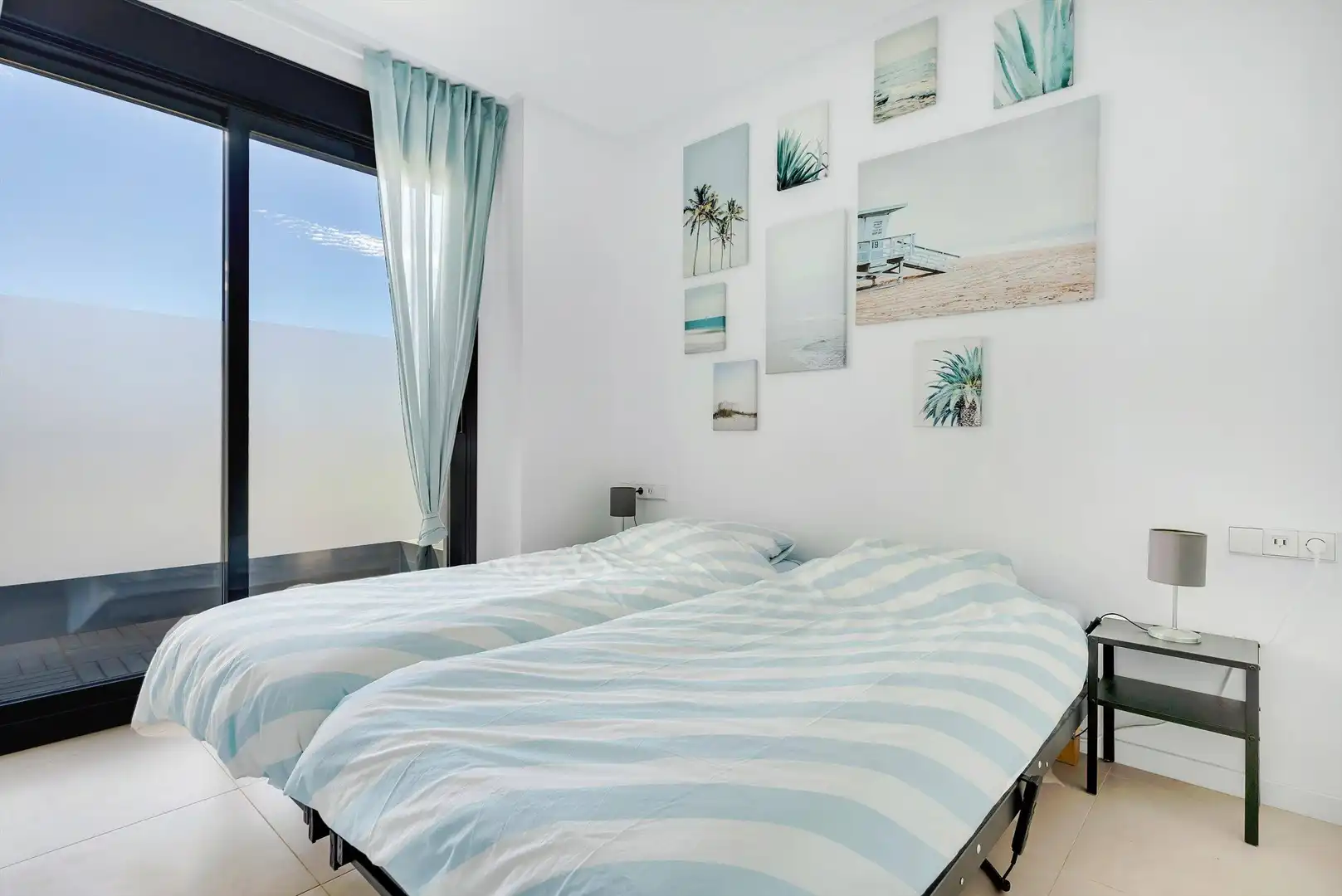Dormitori de Apartament en venda en Fuengirola amb Aire condicionat, Jardí privat i Terrassa