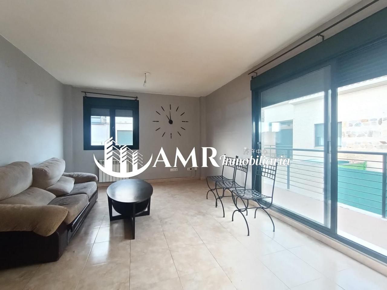 Single-family semi-detached for sale in Villaluenga de la Sagra