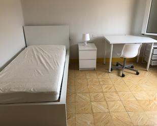 Bedroom of Flat to rent in Manresa  with Heating, Furnished and Oven