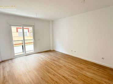 Piso con ascensor en venta en CLAVEL