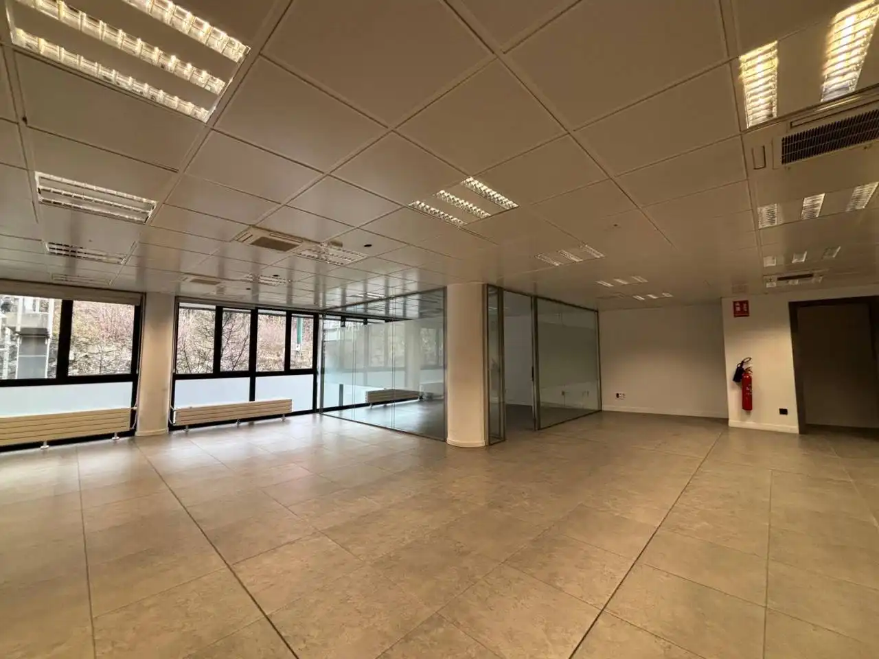 Local comercial de lloguer a Calle avinguda del Fener edifici el Forestal, imagen 16