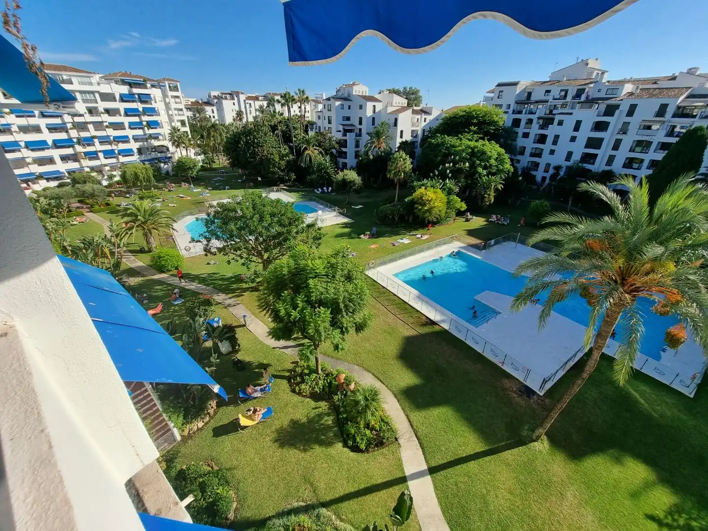 Apartament amb piscina en venda a avenida de julio iglesias 2