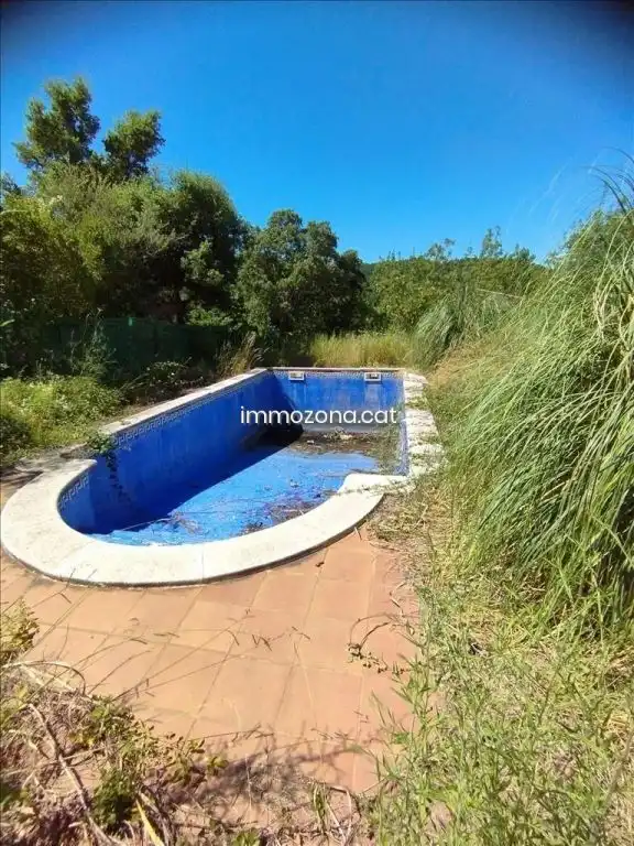 Villa avec piscine à vendre à Calle de la Masia