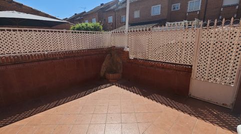Foto 3 de Casa adosada en venta en Calle Río Valdeyernos, Santa María de Benquerencia, Toledo Capital