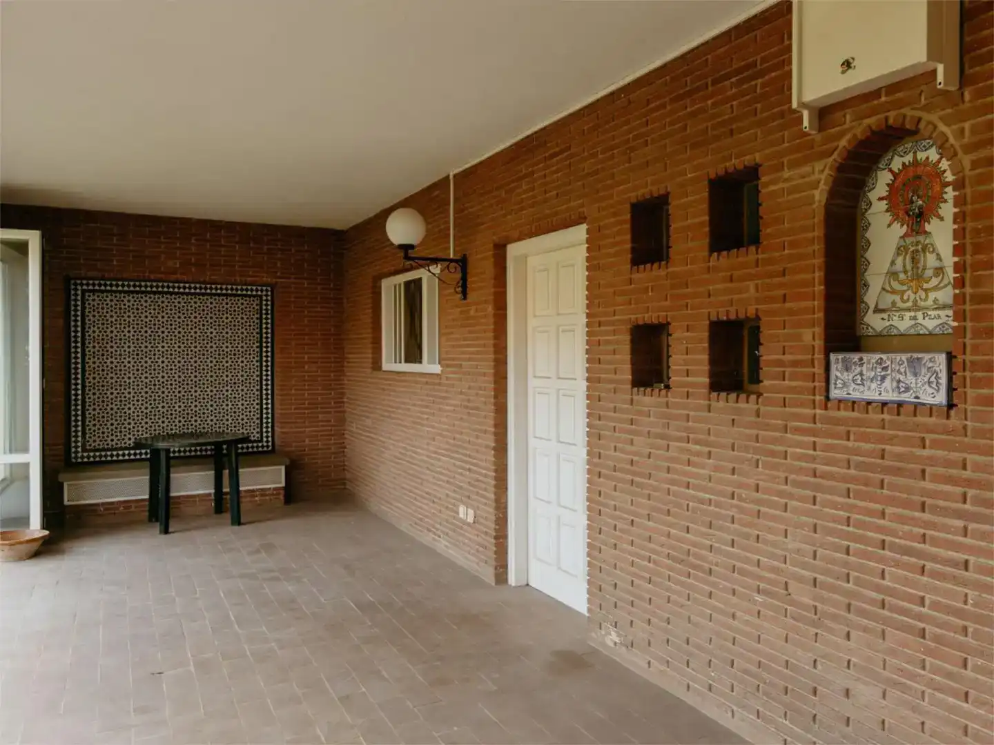 Casa adosada en venta en Huesca con Jardín privado, Trastero y Amueblado