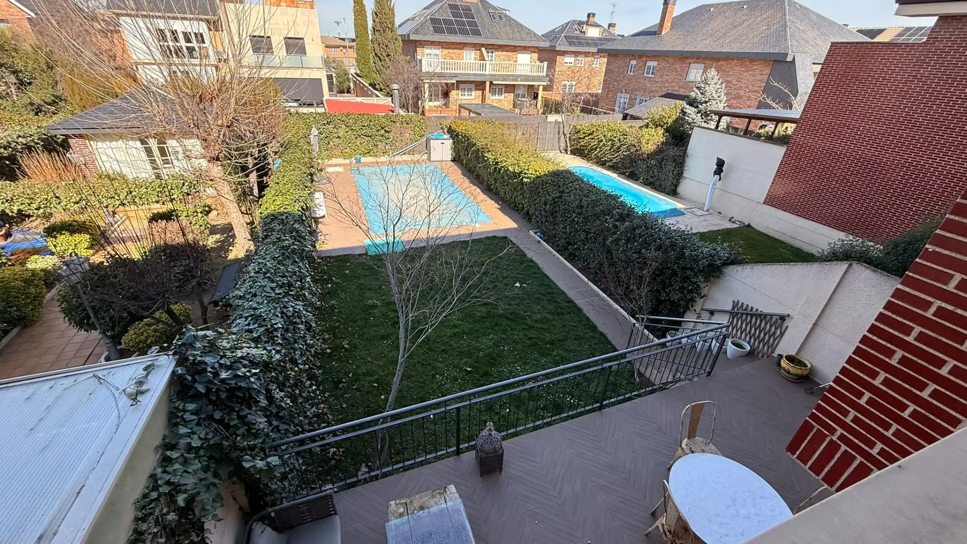 Piscina de Casa o chalet en venta en Madrid con Aire acondicionado, Calefacción y Jardín privado