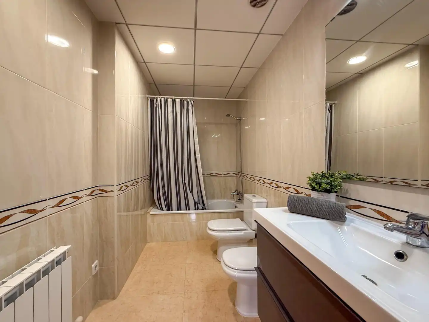 Bathroom of Attic for sale in Centre