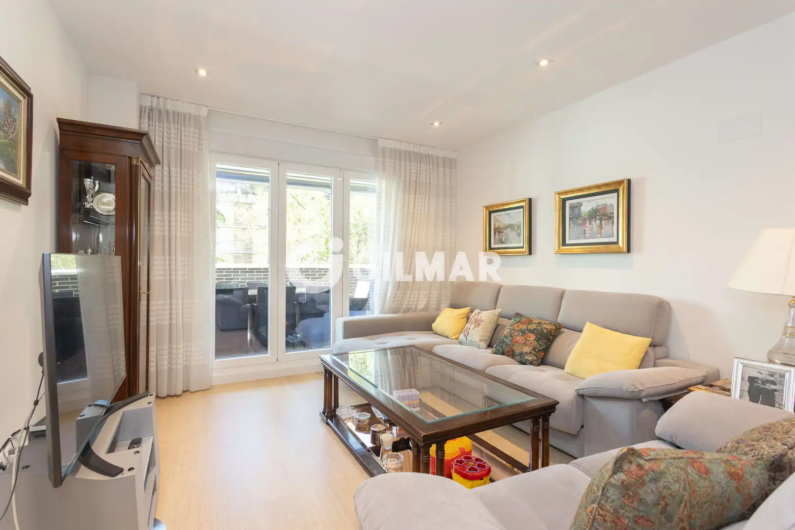 Sala de estar de Piso en venta en Madrid con Calefacción, Trastero y Piscina
