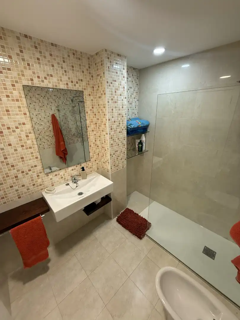 Bany de Apartament en venda en Xeraco amb Terrassa i Piscina comunitària