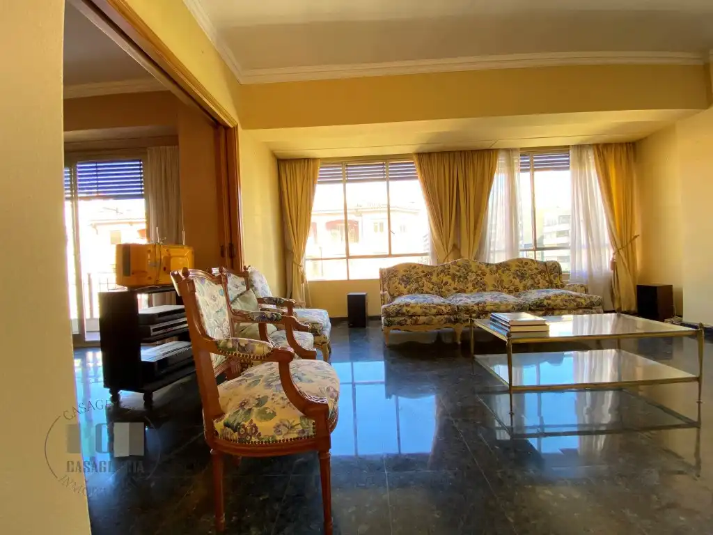 Piso en venta en Plaza Huerto Sogueros, Casco Histórico